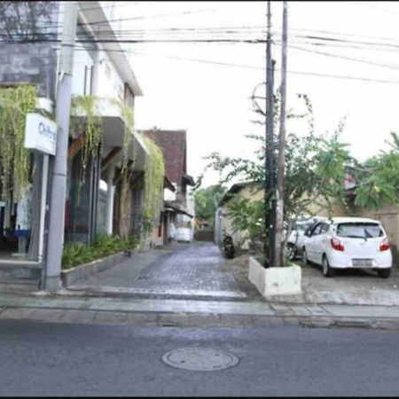 Pili Pili Homestay 6 Legian Eksteriør billede