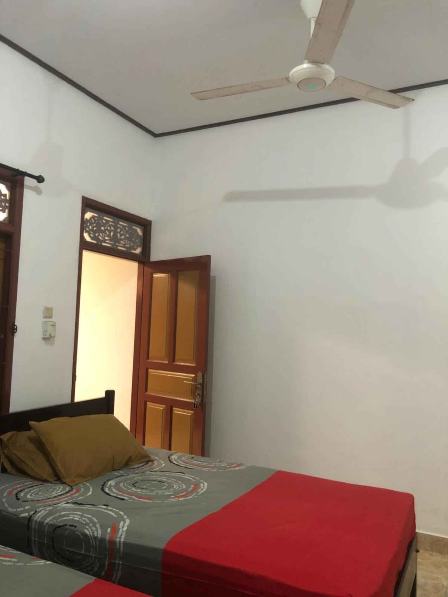 Pili Pili Homestay 6 Legian Eksteriør billede