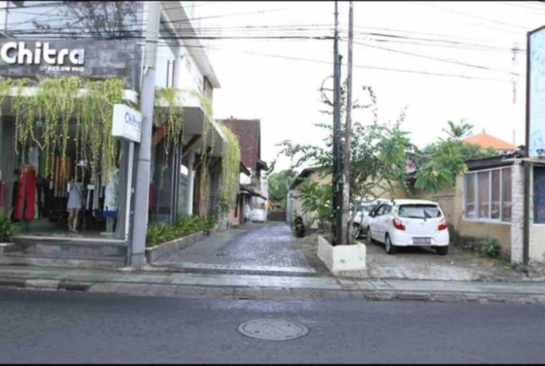 Pili Pili Homestay 6 Legian Eksteriør billede